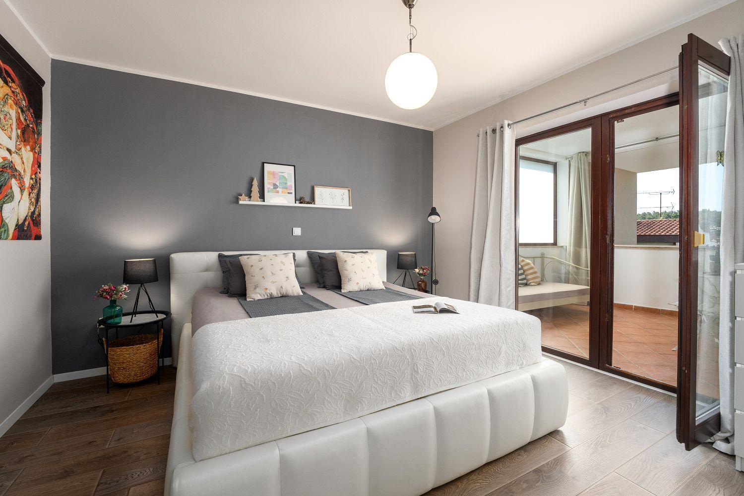 Exquisites Ferienhaus Mit Privatem Garten, Liegen, Kinderstuhl, Waschmaschine - Nur 700 Meter Zum Strand Poreč Buitenkant foto